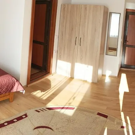 Casa Oalpem Guest house Risnov